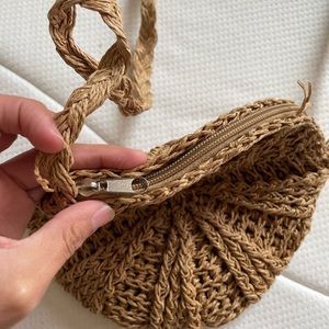 Straw Crossbody bag